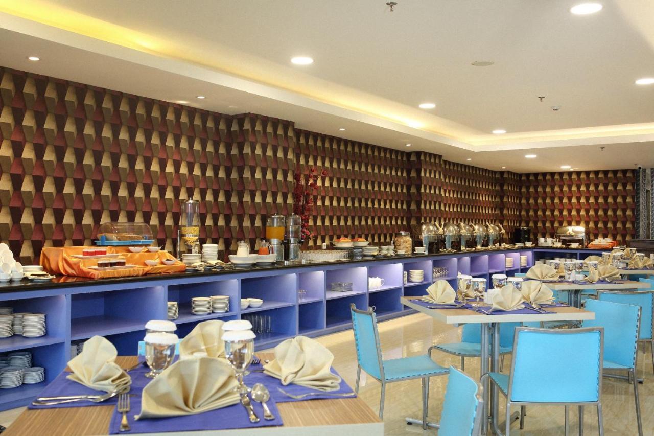 Horison Express Sentani Hotel Jayapura Ngoại thất bức ảnh